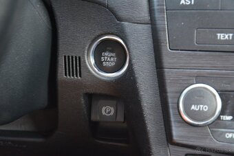 Toyota Avensis Combi 2.2 D-4D, SR voz, Panoráma, Koža - 11