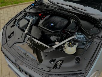 BMW 520D xDrive M-Packet - 11