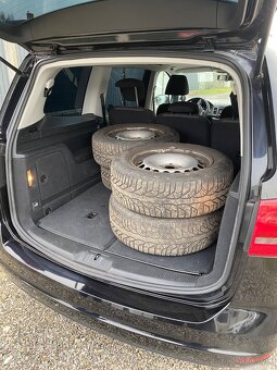 VW Sharan 7-miestny 2.0TDi 103kW Kupovaný na Slovensku - 11