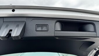 Passat Variant B8 Elegance 2.0l TDI 4MOTION R-Line DSG 7AT - 11