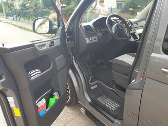 Volkswagen Multivan - 11