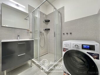 Na prenájom elegantný čiastočne zariadený veľký 2-izbový byt - 11