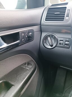 Volkswagen Touran 1.9 TDI - 11