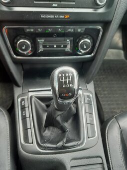 Škoda superb combi 4x4 125kw, 2011 - 11