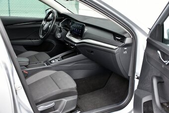 Škoda Octavia Combi 2.0 TDI VIRTUAL, VYHRIEV. VOLANT, ACC, L - 11