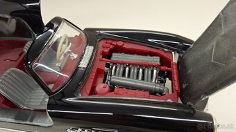 1:18 MERCEDES-BENZ 300SL - 11