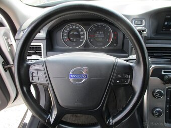 Volvo XC70 2,4D5 120KW Momentum Man. AWD 2012 DPH - 11