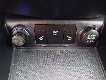 Hyundai Santa fe 4x4 2,2 diesel bez korózie - 11