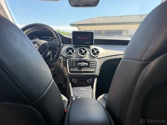Mercedes-Benz GLA 200 d 4MATIC A/T - 11