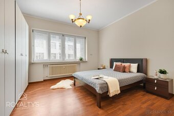 Príjemný tichý byt s terasou v historickom centre mesta - 11