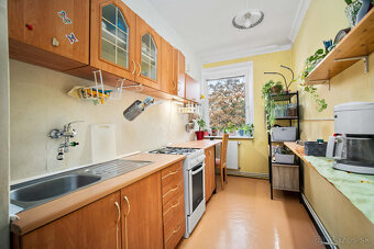 Krásny 1-izb. byt s veľkým balkónom – možnosť úpravy na 2+kk - 11