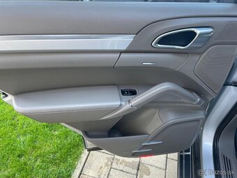 Porsche Cayenne 3.0Tdi 180kwPlatinum - 11