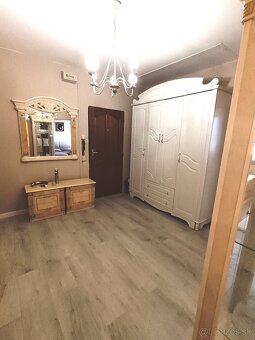 Na predaj luxusný 3- izb. byt v Revúcej - 11