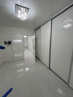 2-izbový čiastočne zariadený byt TREBIŠOV - 11
