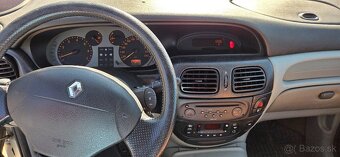Renault Scenic 1.9 TDI 2002 - 11