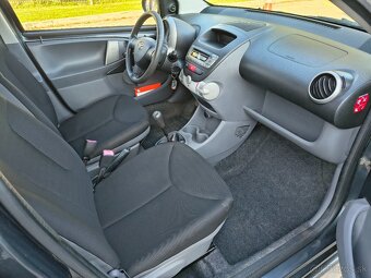 Toyota Aygo - 11