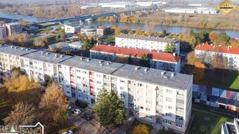 NA PREDAJ 3-IZBOVÝ BYT, FRAŠTACKÁ ULICA – HLOHOVEC - 11