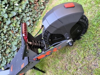 Kukirin G2 800 W 15 Ah 2025 - ZARUKA - 0 Kilometrov - 11