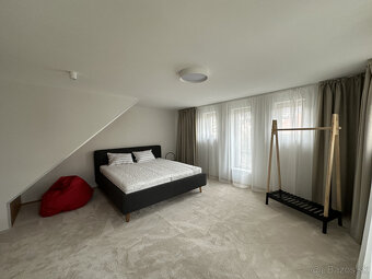 Exkluzívny 4-izbový byt na prenájom - 11