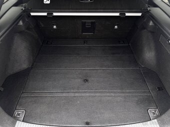 Hyundai i30 CW 1.6 CRDi Family Automat, SK pôvod, 1 majitel - 11