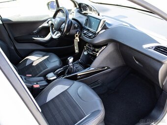 Peugeot 2008 1.6 BlueHDi 100 Allure - 11