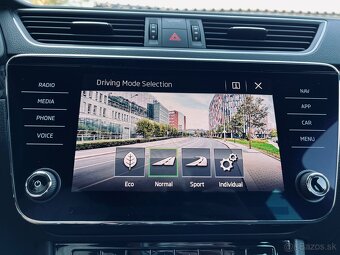 Škoda Superb Combi 2.0TDi DSG Sportline - 11