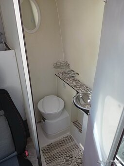 predam obytny vw crafter 4 miestny - 11