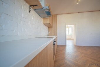 PRENÁJOM 4 izbového bytu 117m2 UL. 29. Augusta,Staré Mesto - 11