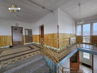 NA PREDAJ, Dvojpodlažný rodinný dom v obci Obeckov  s pozemk - 11