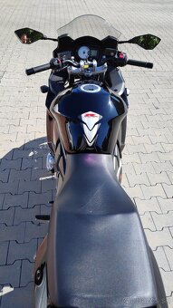 Predám Suzuki GSX 650 F r.v 2009 - 11