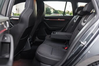 Škoda Octavia Combi 2.0 TDI RS DSG - 11