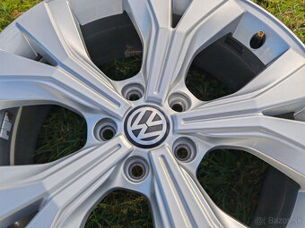 5x112 R18 7J ET45 Original Seat - 11