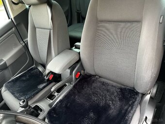 Volkswagen Golf 1.6 FSI - 11