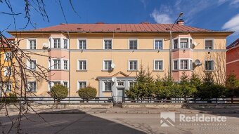 REZERVOVANÉ 3 izbový byt s pozemkom a parkovacím státím v sk - 11
