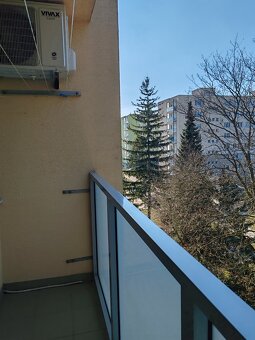 Na predaj moderný 3 izbový byt Brezová pod Bradlom - 11