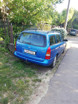 Opel Astra Caravan - 11