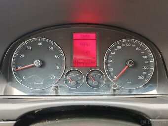 Volkswagen Touran 1.6 FSI - 11