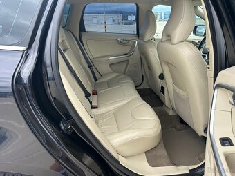 Volvo XC60 D5 2,4 AWD 151kw Summum - 11