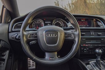 Audi RS5 V8 quattro - 11