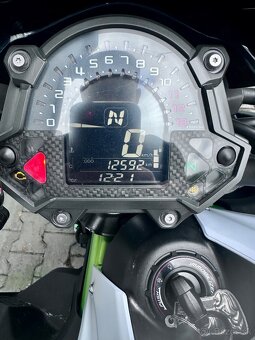 Kawasaki Z900 - 11