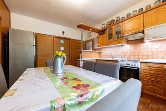 Priestranný 4-izb. byt s garážou a 4 balkónmi, Stará Turá - 11