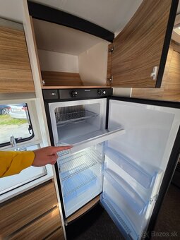 Zanovny obytny prives Adria Altea 552 PK - 11