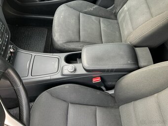 Mercedes-Benz B 220 CDI 2013 panoráma - 11