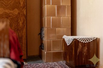 Zaujímavý, čiastočne zrekonštruovaný, rodinný dom v obci Buš - 11