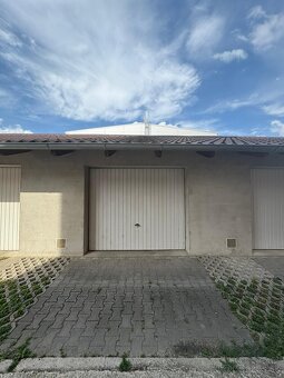 PREDAME 3IZBOVY BYT V TRENCINE S GARAZOU - 11