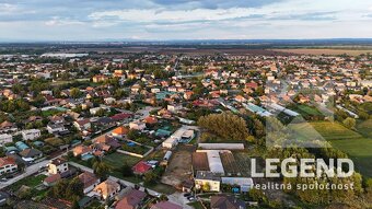 Stavebný pozemok Nesvady, 1.234 m2, tichá ulička, garáž - 11