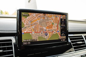 Audi A8 3.0 TDI V6 DPF quattro tiptronic - 11
