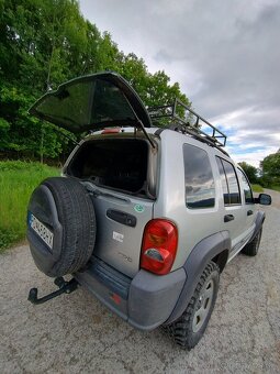 Jeep cherokee KJ 2,5 crd - 11