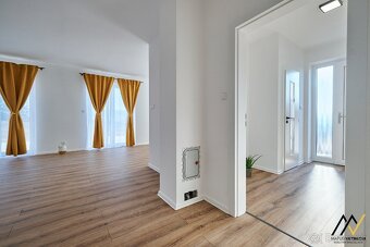 RODINNÝ DOM PODHORANY, OKRES PREŠOV - 11