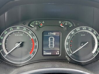 ŠKODA OCTAVIA COMBI RS 2,0TDI - 11